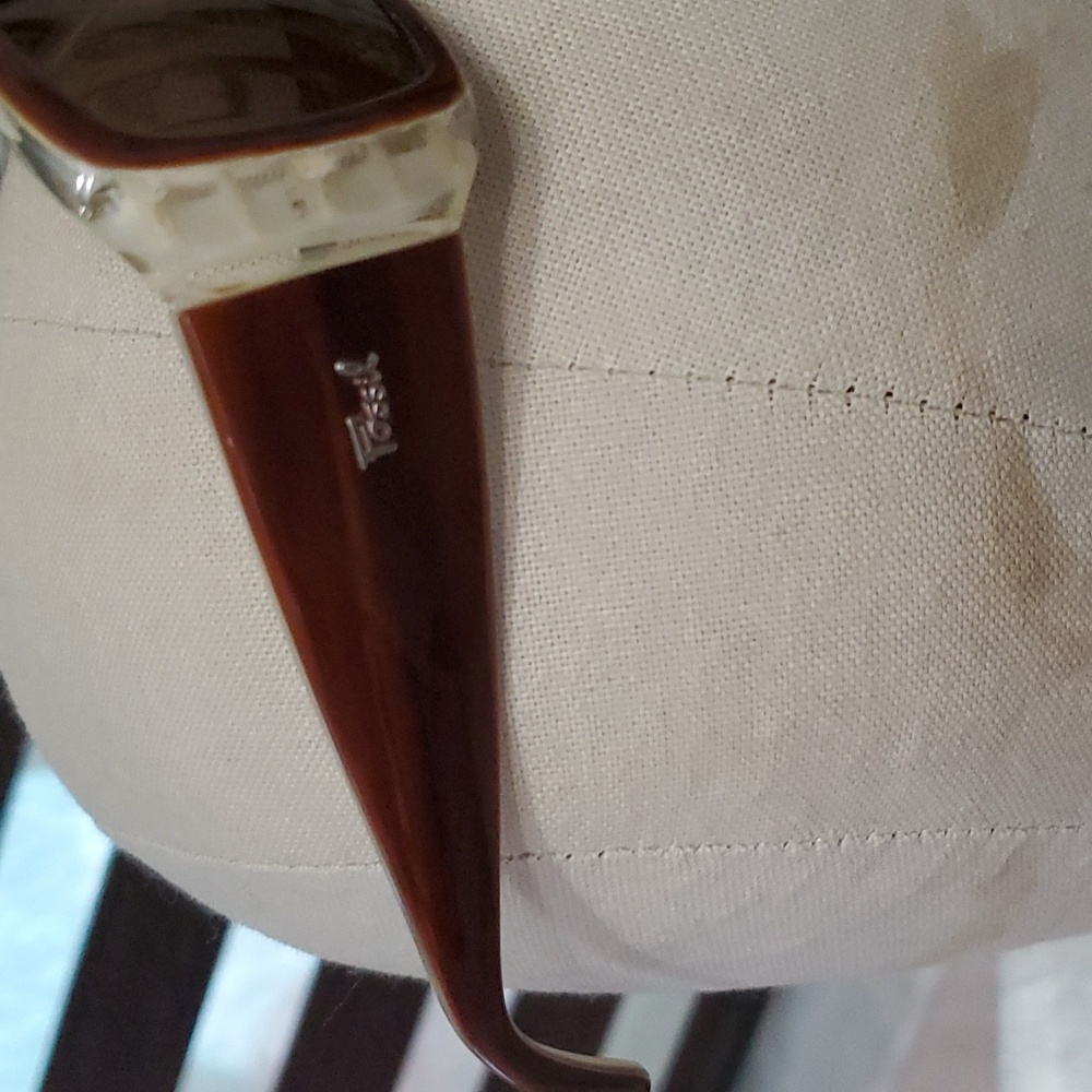 Sun glasses - Picture 3 of 6